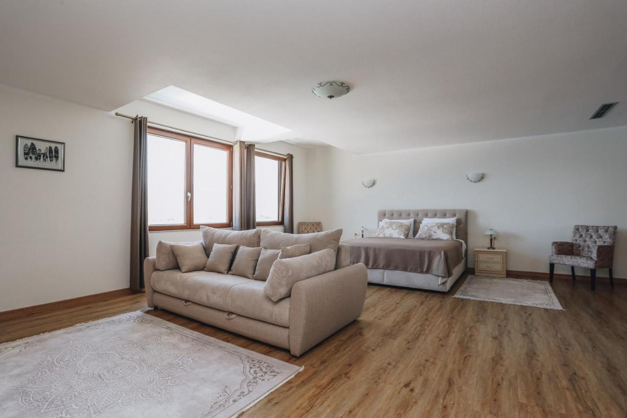 Villa Semiramis Tivat Bagian luar foto